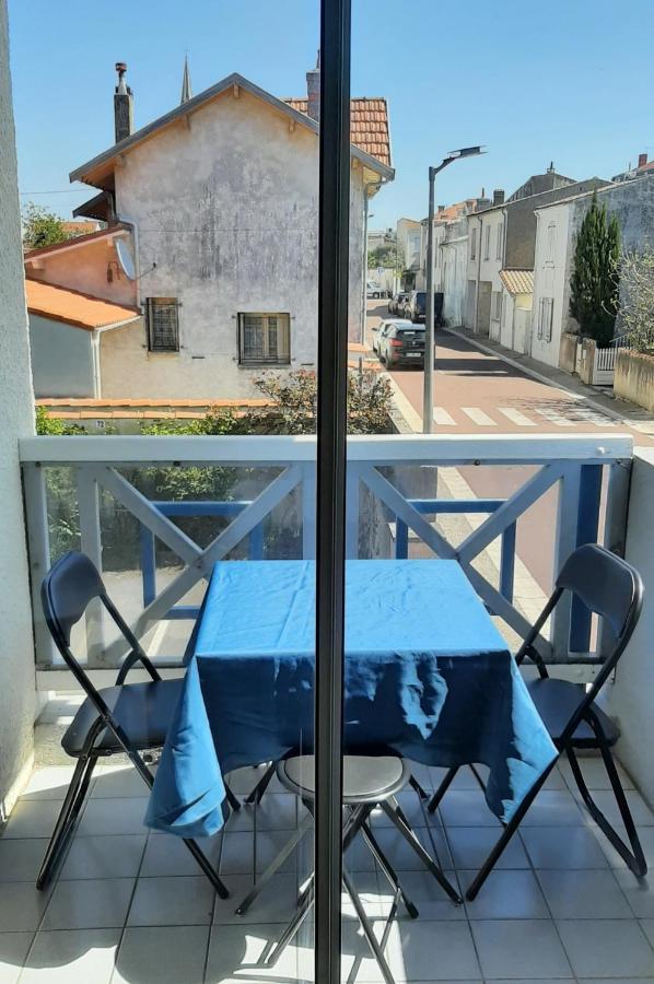 Le Petit Bleu De Didonne 28M2 150 M De La Plage Avec Balcon Сен-Жорж-де-Дидон Экстерьер фото